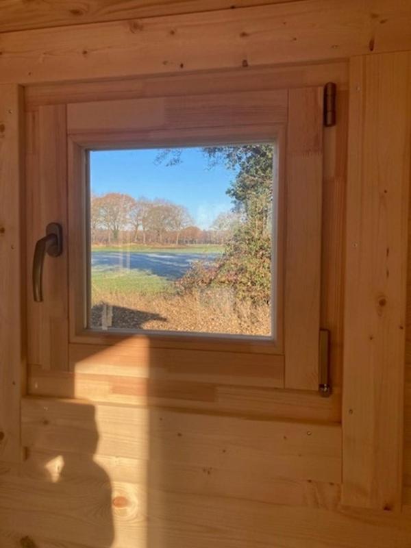 Hut Holiday home Bornerbroek