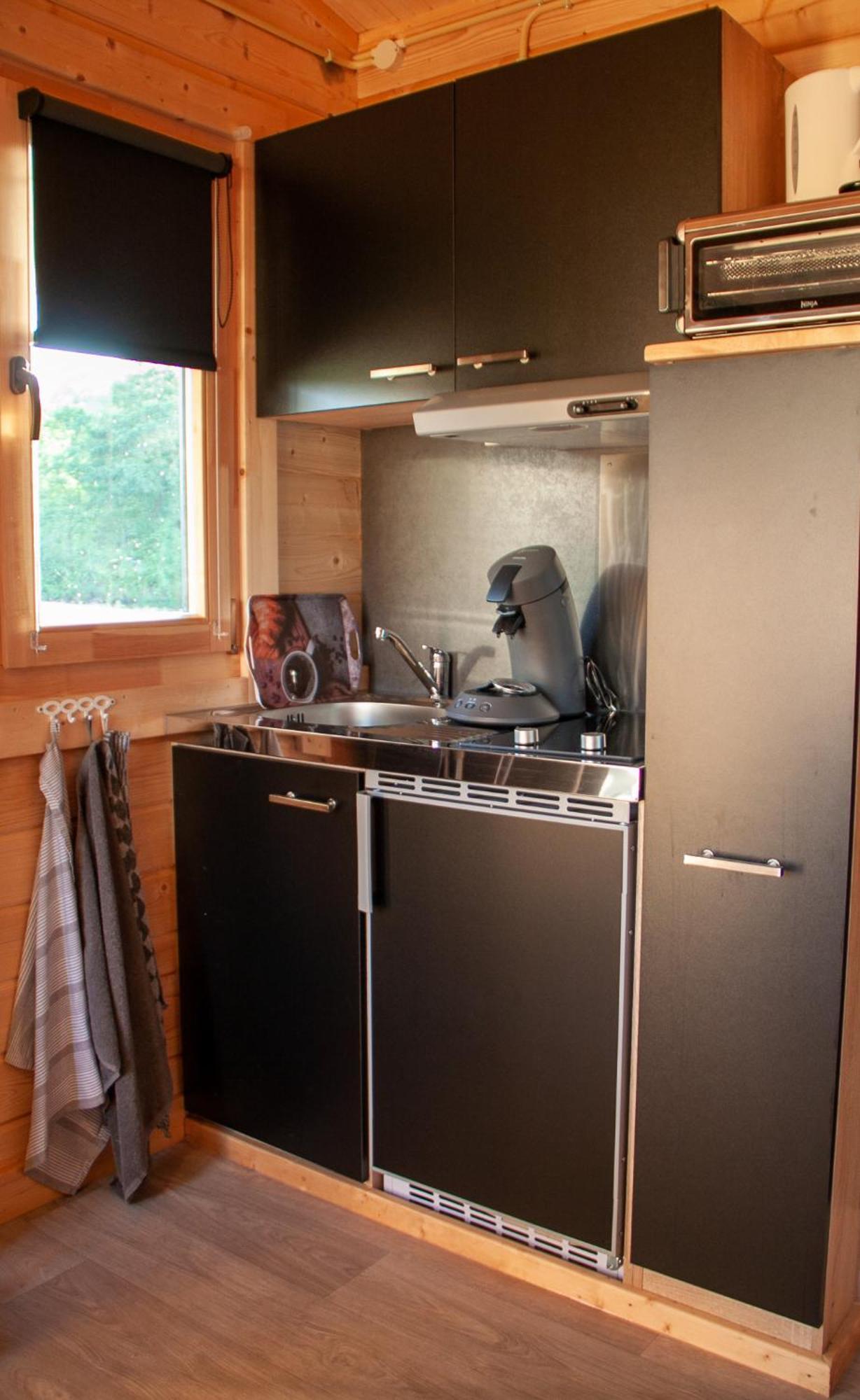 Hut Holiday home Bornerbroek